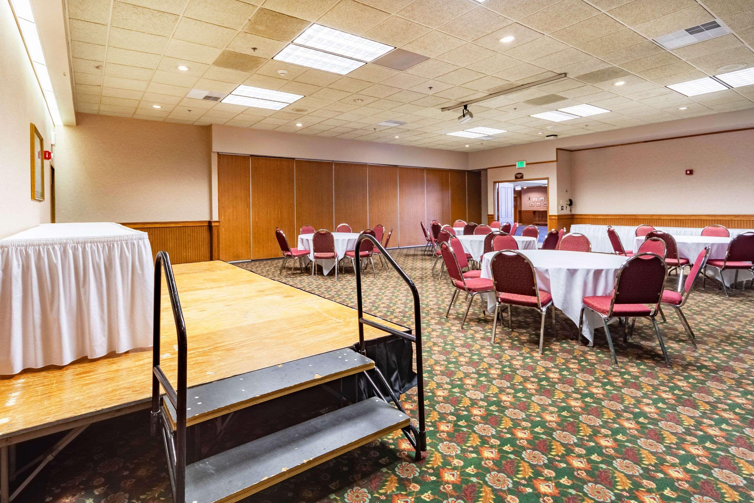 Quality Inn And Conference Center I-80 Grand Island Doniphan Exterior foto